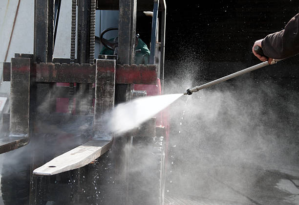 Garage Pressure Washing in Castroville, CA